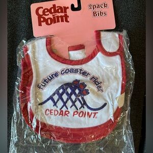 Cedar Point bib set